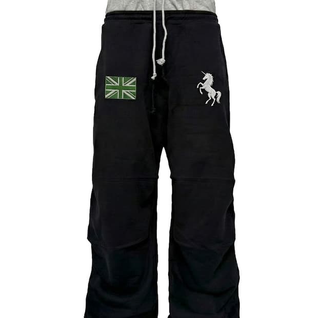 비엑세스 043Y Heraldic Unicorn Wide Sweatpan