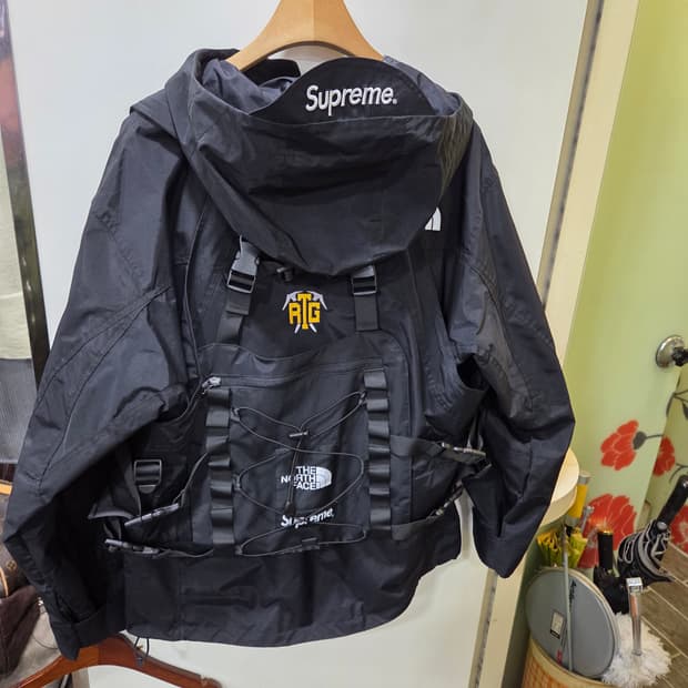 슈프림X노스페이스 RTG 고어택스 자켓