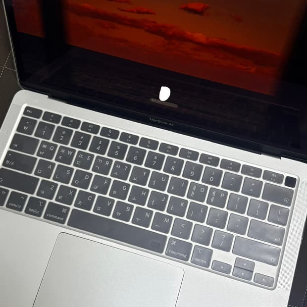 맥북 에어 M1 2020 13인치 256GB (배터리 효율 95%)