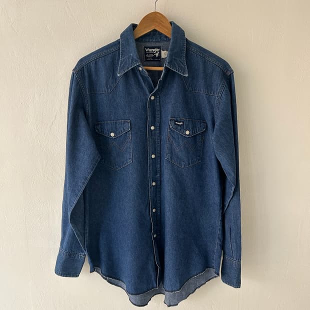 80s vtg WRangler Denim Western shirt.