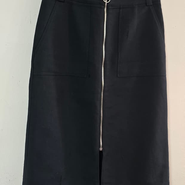 apc 국내정품 간절기 미디스커트(27인치) 구입가 25만원