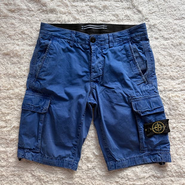 스톤아일랜드 카고 와펜 네이비 하프 팬츠