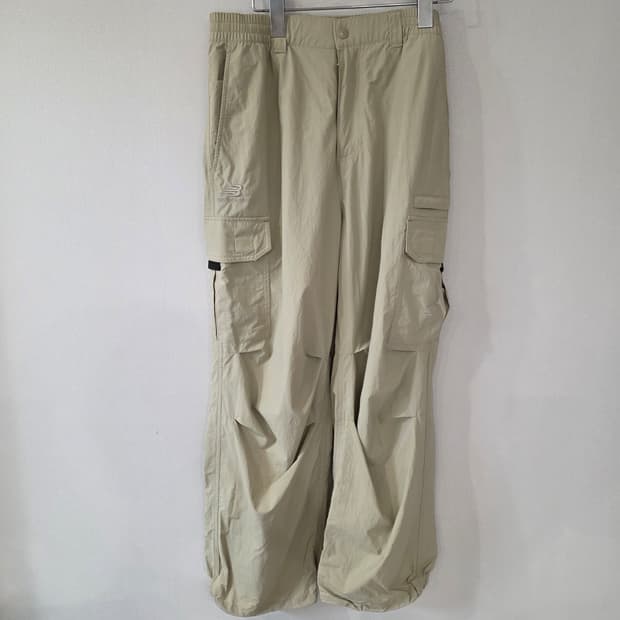 뉴발란스 카키색 카고 팬츠 L