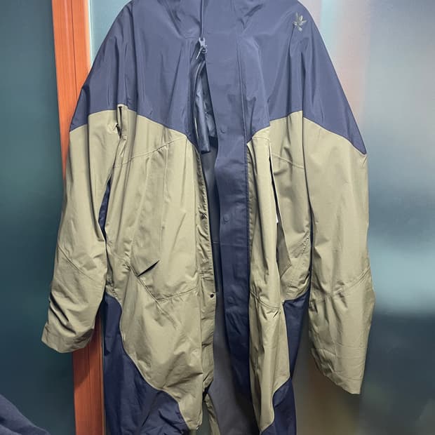 아디다스 롱파카 고어텍스 2XL