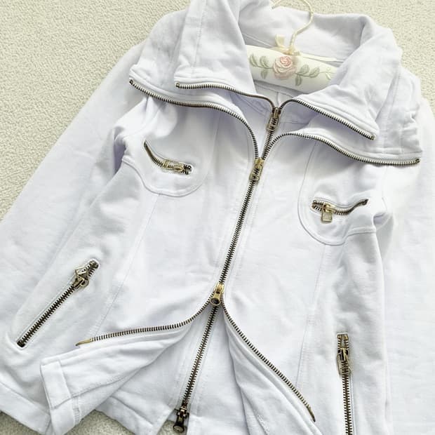 백화이트 오네갸루 투웨이 집업