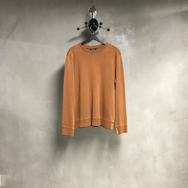 APC 아페쎄 맨투맨 브라운 XL