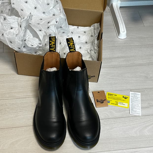 닥터마틴 2976 첼시 블랙 스무스 250 (UK6)