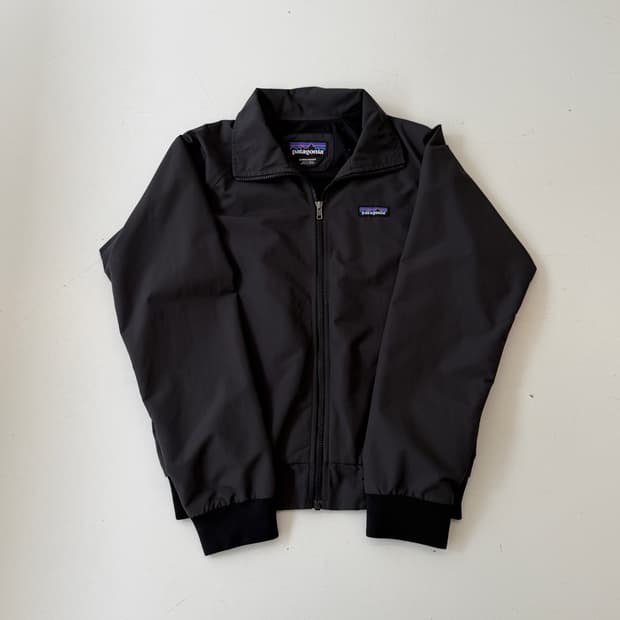 Patagonia 파타고니아 베이직 윈드브레이커 (차콜) S
