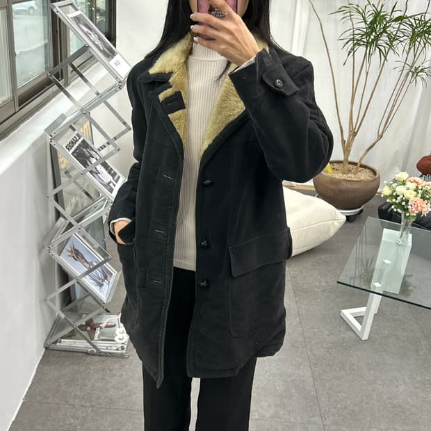 블랙 보아안감 코트 워크자켓