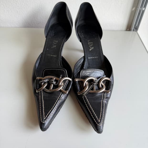 프라다 스틸레토 체인 키튼 힝