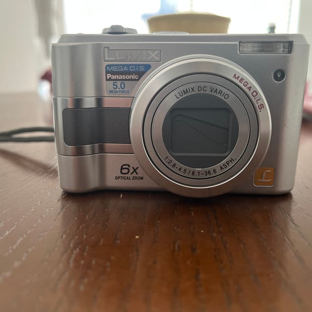 Panasonic LUMIX DMC-LZ4 판매합니다