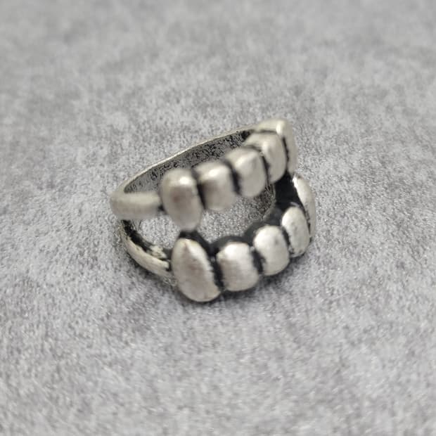 Teeth 빈티지반지