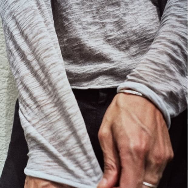 모노프리베 텍스쳐 롱슬리브 차콜 2