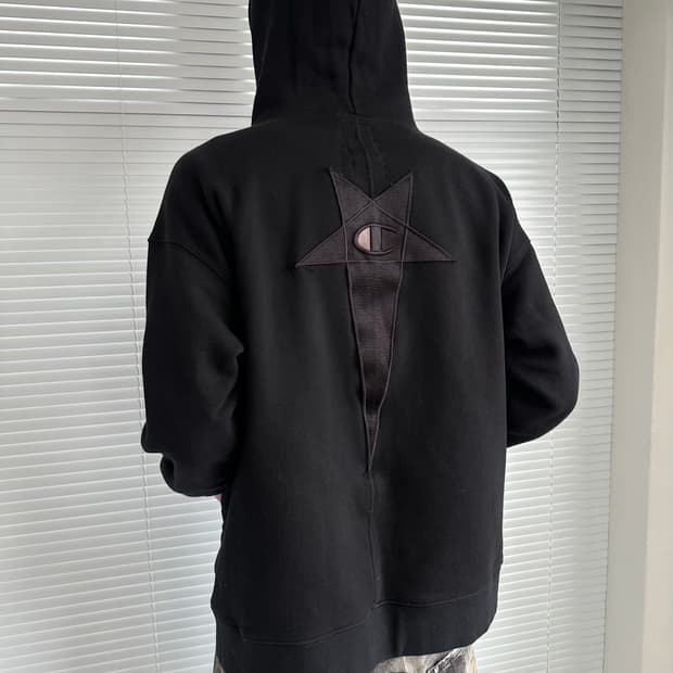 릭오웬스 x 챔피온 펜타그램 블랙 후드티