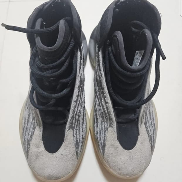 아디다스 이지퀀텀 모노카본