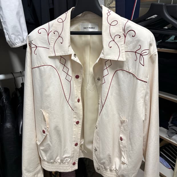솔티페블 봄버재킷