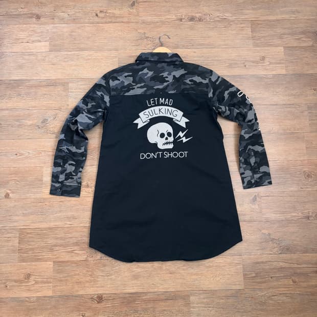 새제품 일본 스트릿 브랜드 카모 블랙 셔츠 2 사이즈 캔디스트리퍼