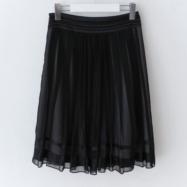 body dressing) pleats sha skirt