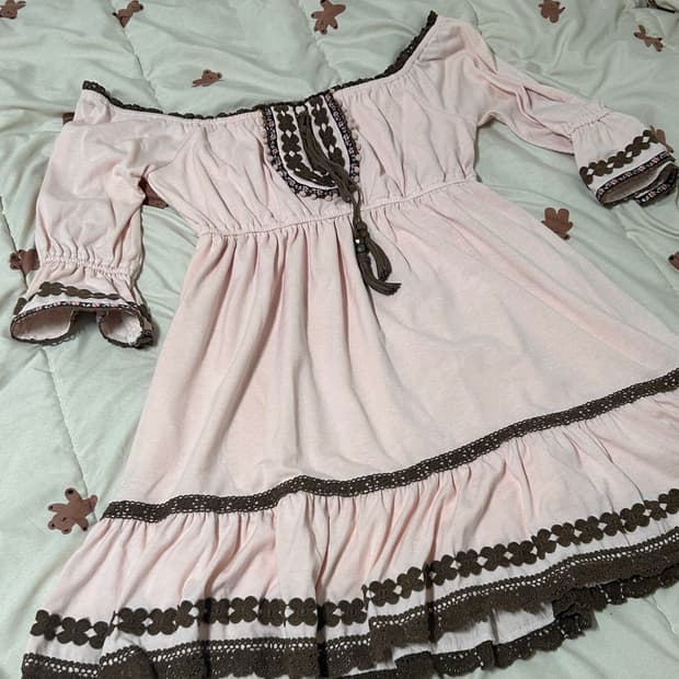 리즈리사 초코핑크 오프숄더 원피스