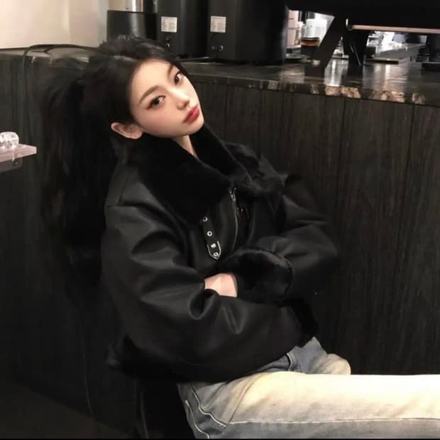 새상품  myuun 뮨 박규언 배드레스 무스탕