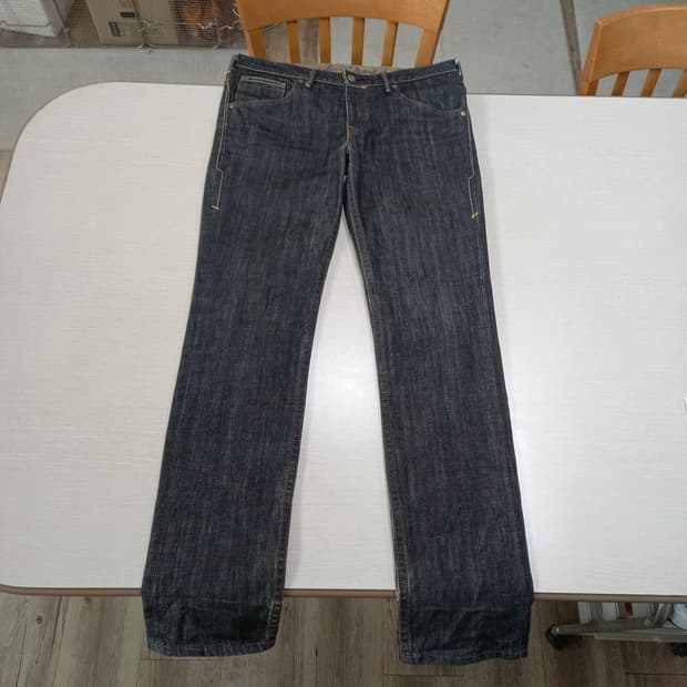 33 리바이스Black Jap 골반 슬림일자진 블랙 33-441