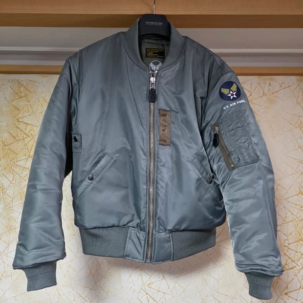 아웃스탠딩 10주년 MA-1 플라잇자켓 세이지 그린 사이즈 M 100-1