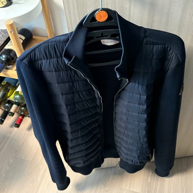 몽클레어 니트패딩