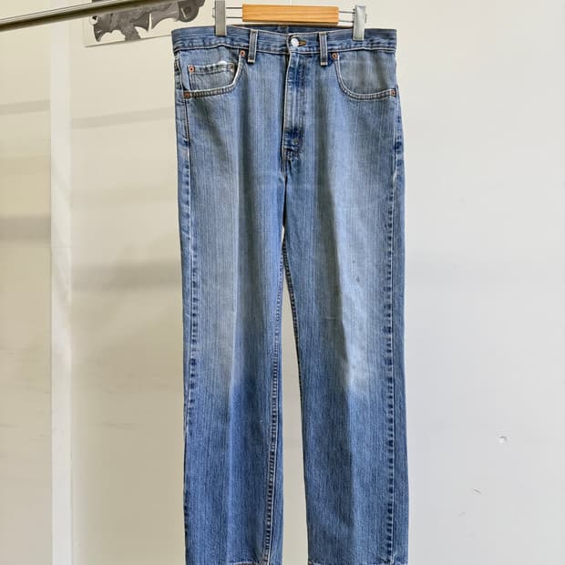 90's LEVIS 505 (Made in USA)