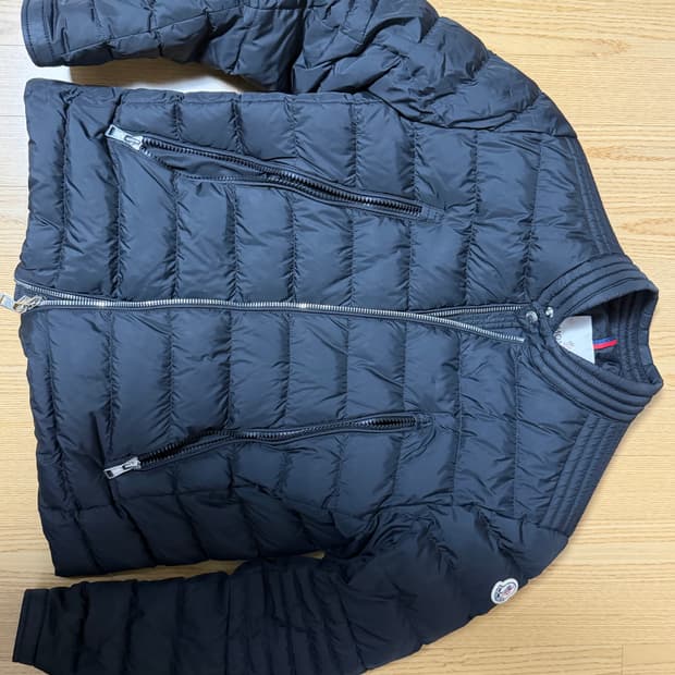 몽클레어 아미오 4사이즈