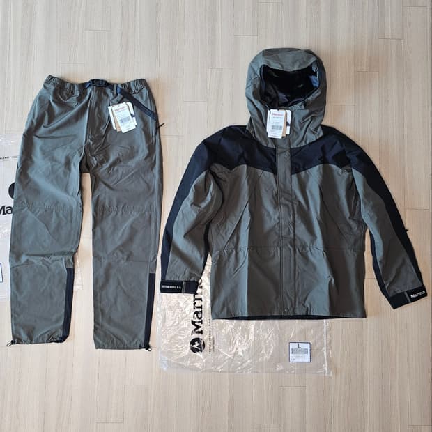 L 새제품) 마모트 X 유니폼브릿지 파카 바람막이 트랙팬츠 셋업 등산