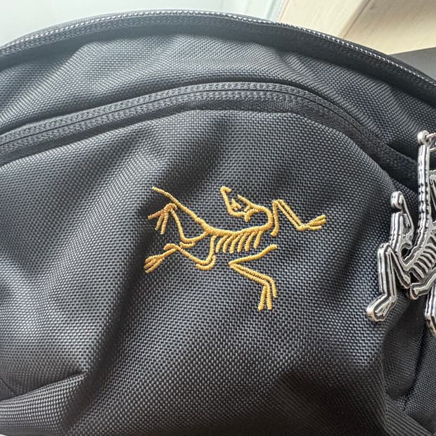 아크테릭스 가방 + 키링