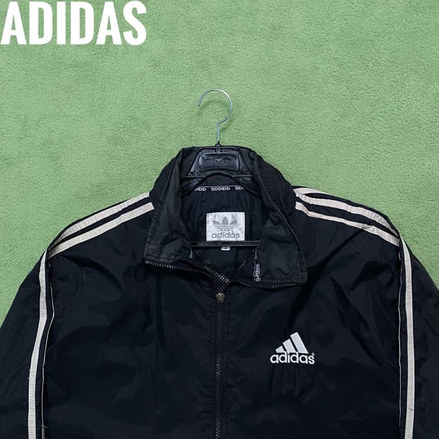 아디다스 후면 삼각 빅로고 올드스쿨 블랙 윈드브레이커