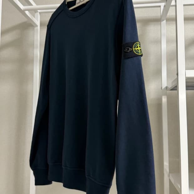 스톤아일랜드 주니어 네이비 맨투맨