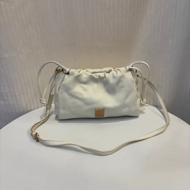 정품 쿠론 복조리 크로스백    