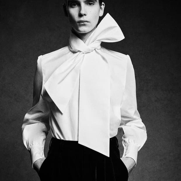 [투어스 착용] 생로랑 23AW 보우 타이 셔츠