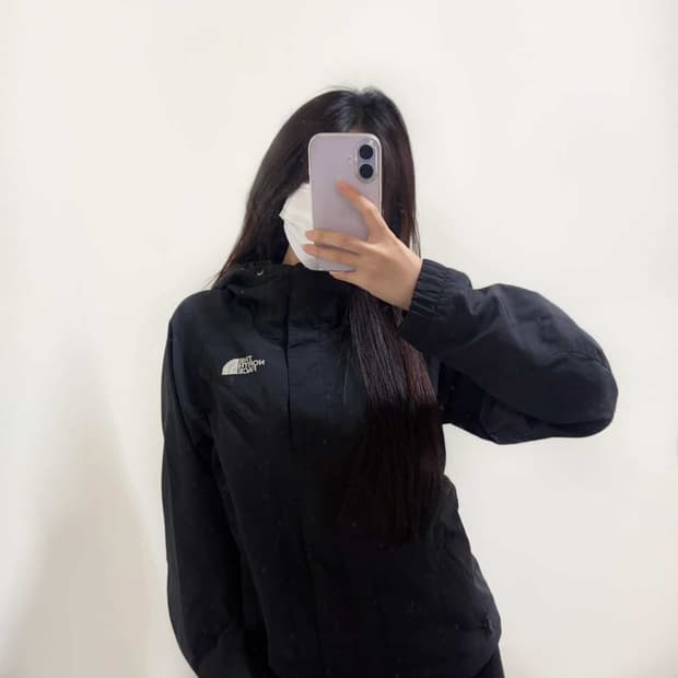 노스페이스 슬림핏 윈드브레이커 바막(xs)