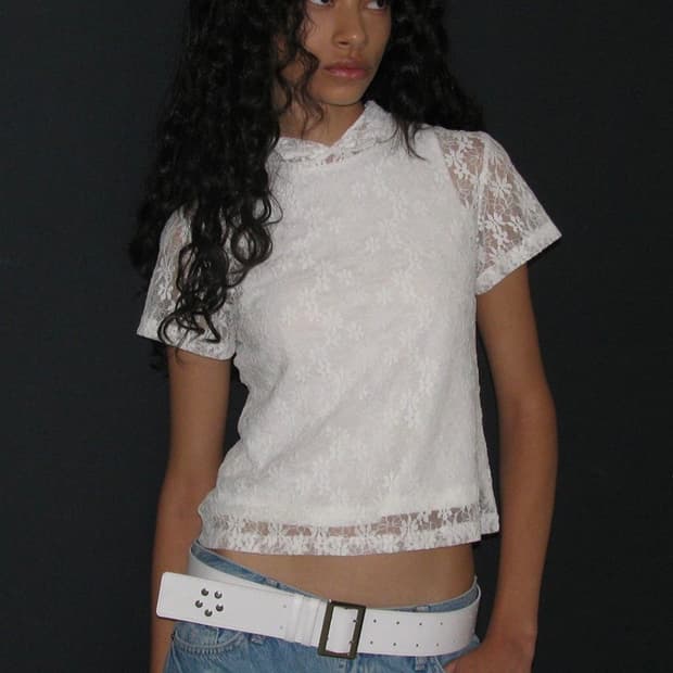 파르티멘토우먼 LACE HOODED SHORT SLEEVE TEE_WHI