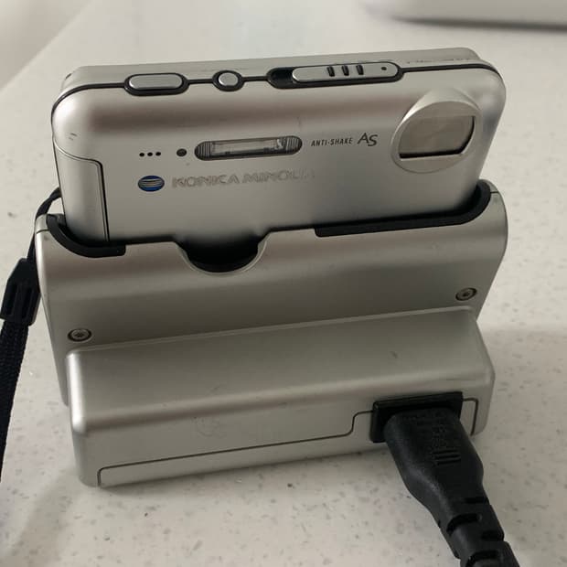 미놀타 디미지 x1