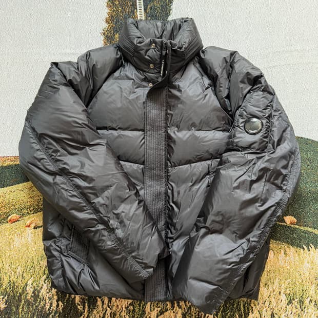 25FW CP컴퍼니 다운 쉴드 렌즈 후드 패딩 자켓 블랙 L SIZE