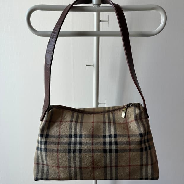 버버리 클래식 노바체크 숄더백