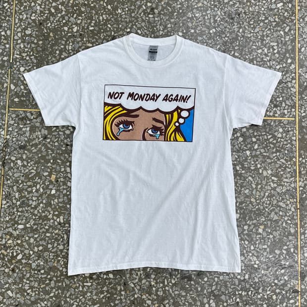 월요일이 싫은 티셔츠 M