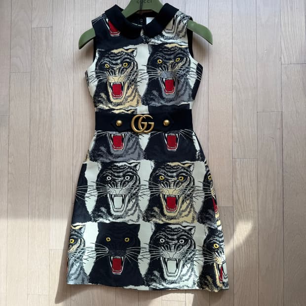 [2회착용.정가300이상] GUCCI 고급스럽고 우아한 타이거 원피스