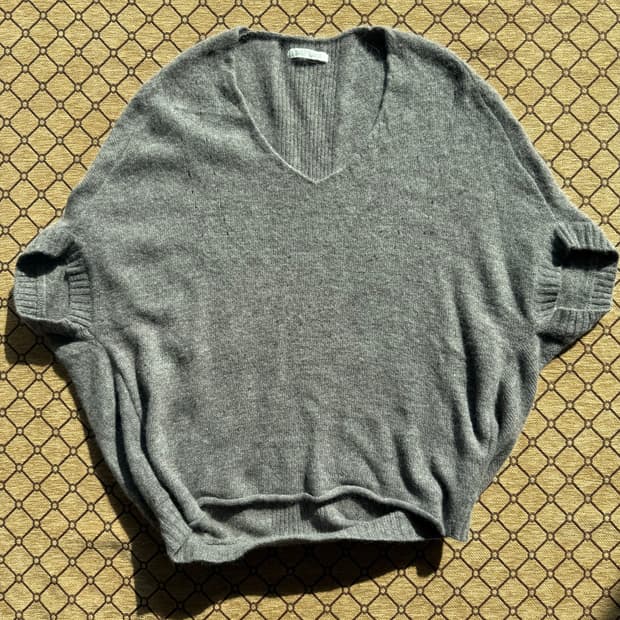 앙고라 모리 케이프 니트