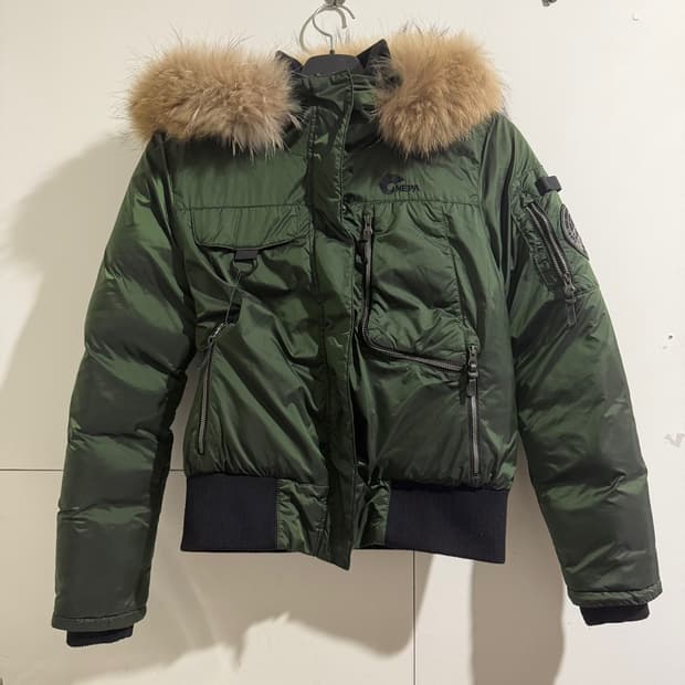 네파 구스다운 점퍼