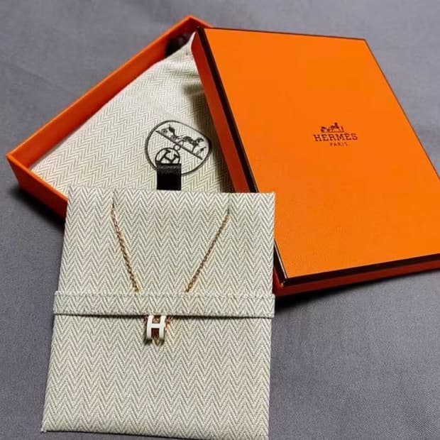  에르메스 미니 팝아슈 펜던트 로즈 골드 하드웨어