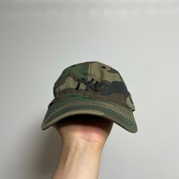 디스이즈네버댓X뉴에라 카모 볼캡