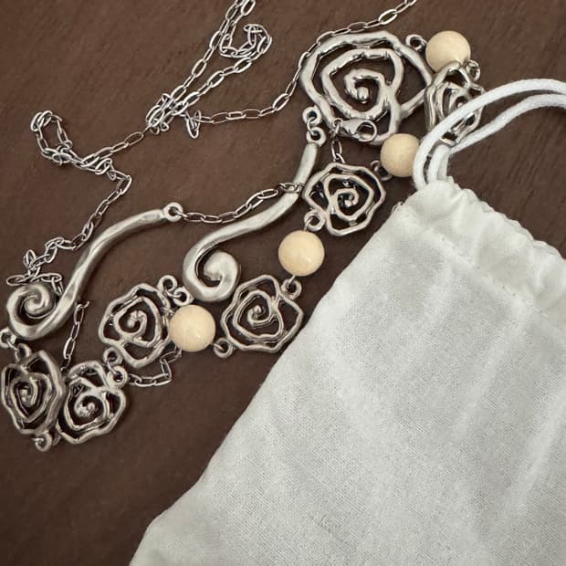 시눈 Rose Beads Chain Belt
