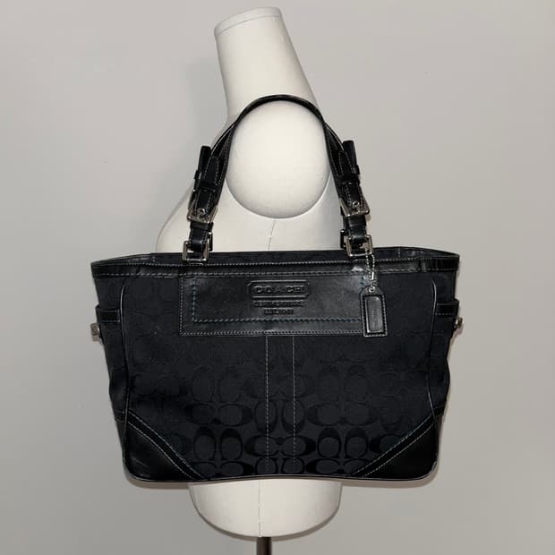 📦 Coach baby blue stitch Shoulder Bag