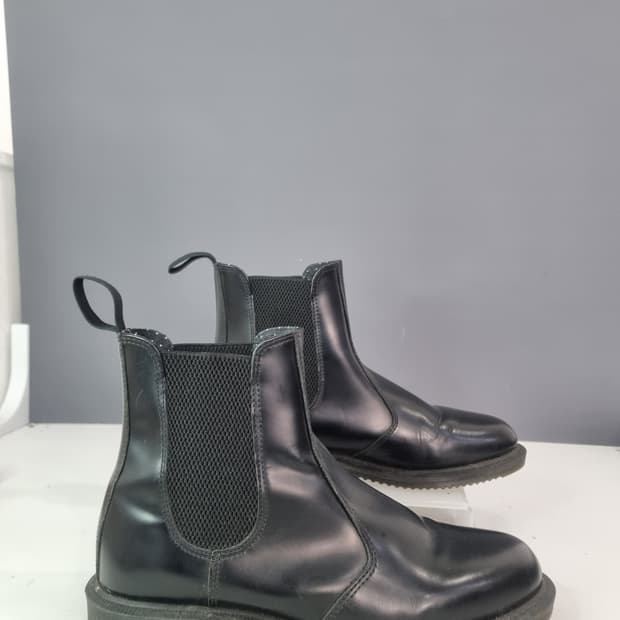 38 닥터마틴 플로라 첼시부츠