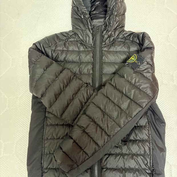 스톤아일랜드 경량패딩